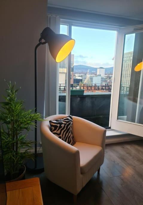 City Centre Top Floor Apartment In Belfast City Centre المظهر الخارجي الصورة